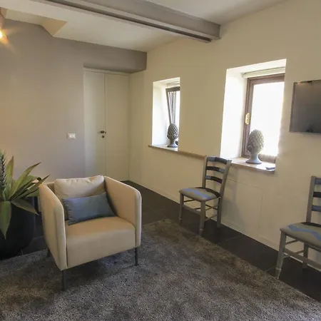 Appartamenti Con Vista - Pomelia Apartment *